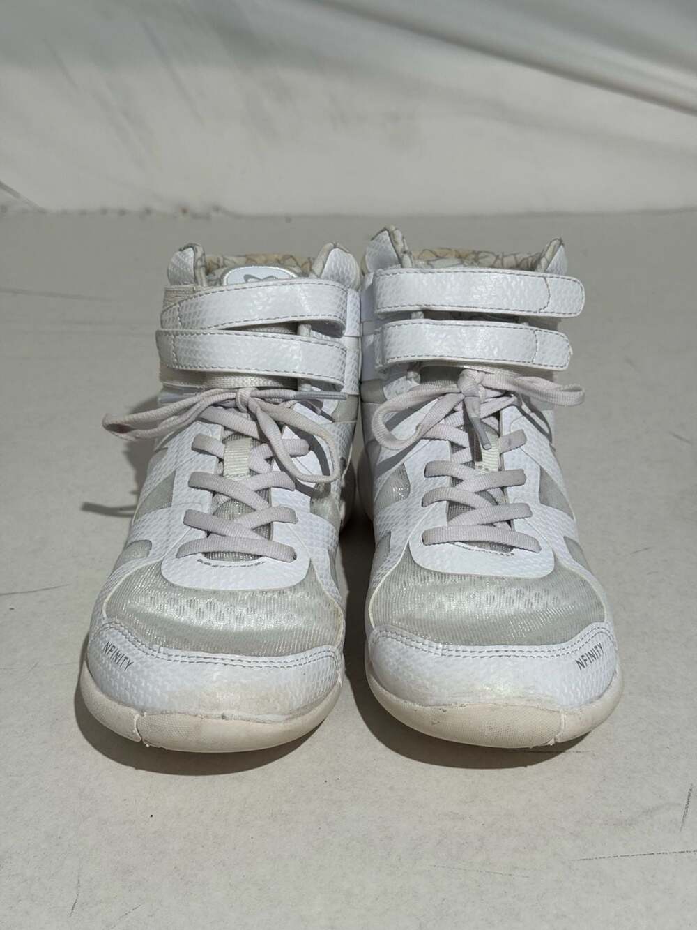 Nfinity Beast Mid Top Womens Size 7 White Ankle Strap Cheerleading Shoes Sneaker